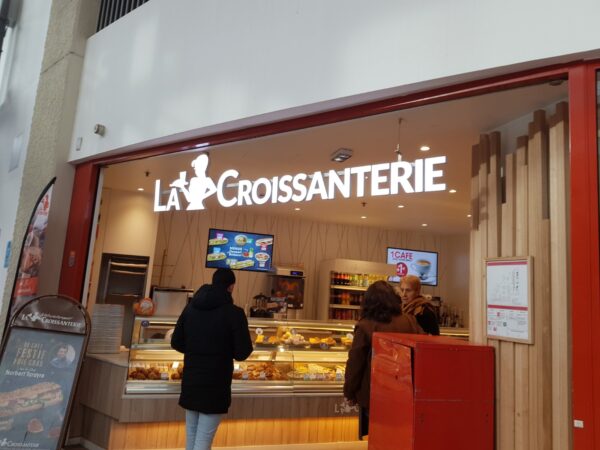 ENSEIGNE LUMINEUSE LED LETTRES BOITIERS 3D “LA CROISSANTERIE” EXTERNE 40cm DE HAUTEUR, TRANSFO 400W INCLUS