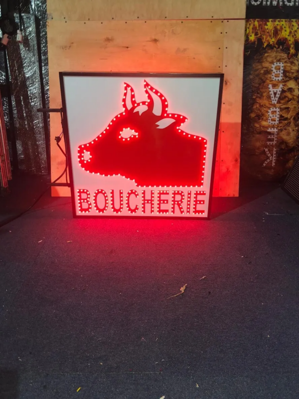 ENSEIGNE LED BOUCHERIE ANIMÉE DOUBLE FACE POUR DEVANTURE 70x70cm