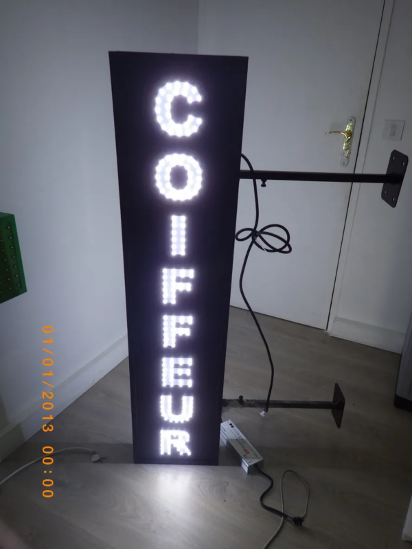 ENSEIGNE LUMINEUSE LED DOUBLE FACES “COIFFURE” EXTERNE PRÊT À INSTALLER AVEC ANIMATION ET TÉLÉCOMMANDE 130X30cm