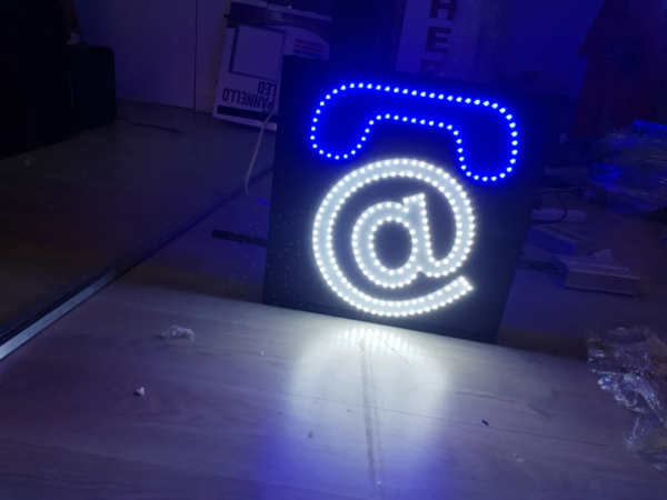 ENSEIGNE LUMINEUSE LED “TAXIPHONE + TEL” DOUBLE FACES EXTERNE PRÊT À INSTALLER AVEC ANIMATION ET TÉLÉCOMMANDE 50X50cm